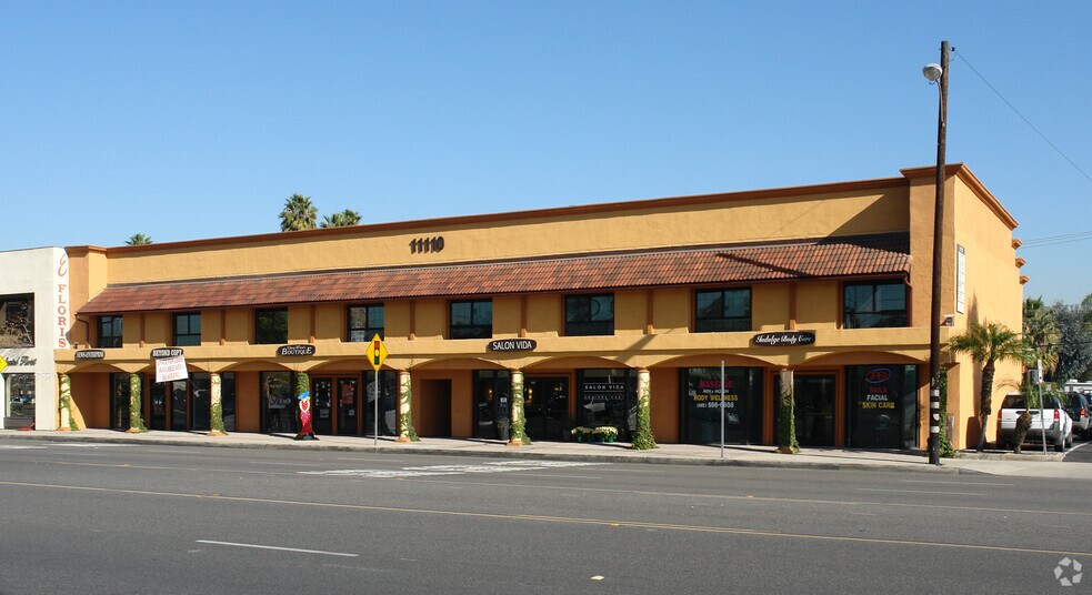 11110 Los Alamitos Blvd, Los Alamitos, CA à louer - Photo de l’immeuble – Image 2 sur 30