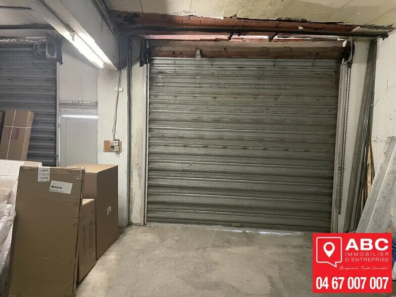 Local d'activités dans  à vendre - Photo de l’immeuble – Image 3 sur 6