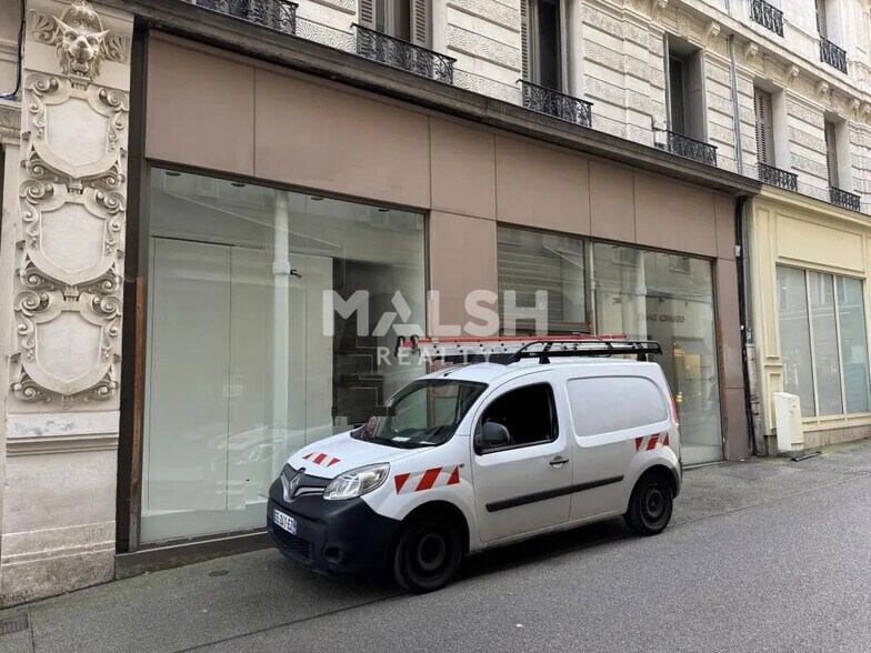 Local commercial dans Saint-Étienne à louer - Photo de l’immeuble – Image 3 sur 6