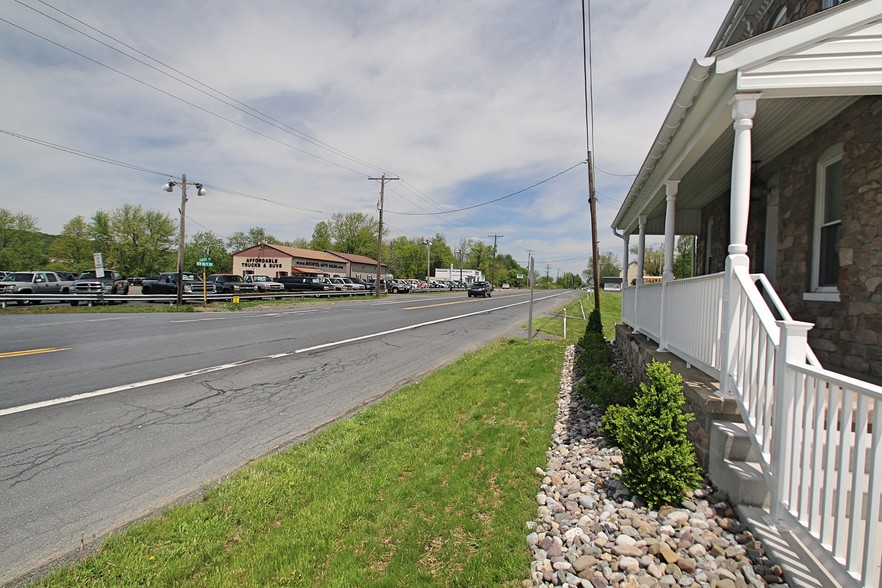 1180 Route 100, Bechtelsville, PA à louer - Photo de l’immeuble – Image 2 sur 15