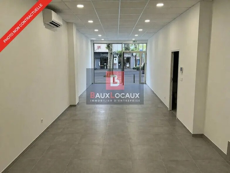 Local commercial dans Salon-de-Provence à louer - Photo intérieure – Image 1 sur 3