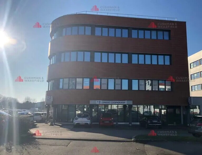Bureau dans Besançon à louer - Photo de l’immeuble – Image 1 sur 1