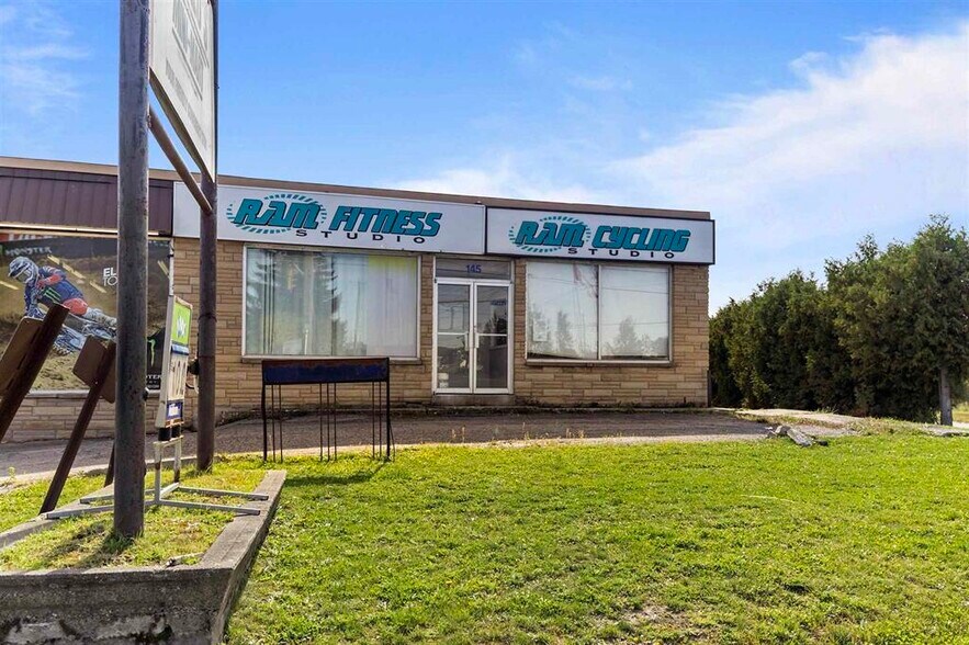 145 Northern Av E, Sault Ste. Marie, ON à louer - Photo principale – Image 1 sur 8