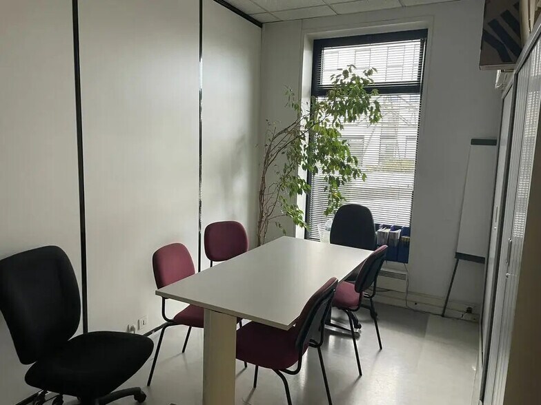 Bureau dans Marcq-en-Baroeul à louer - Photo de l’immeuble – Image 3 sur 8