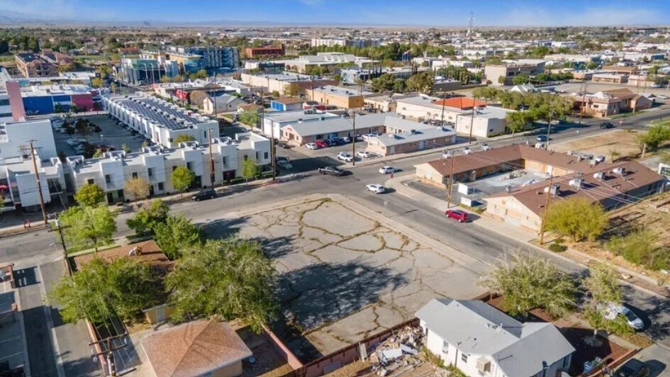 706 W Milling St, Lancaster, CA à vendre - Photo de l’immeuble – Image 2 sur 9