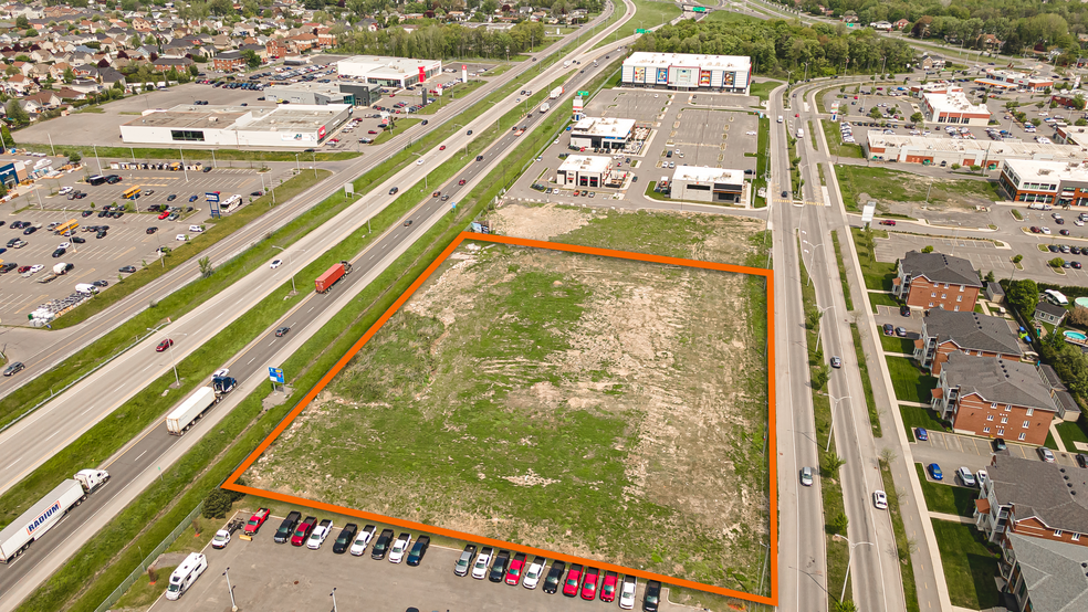 Rue Douglas, Saint-jean-sur-richelieu, QC à vendre - Photo de l’immeuble – Image 3 sur 3