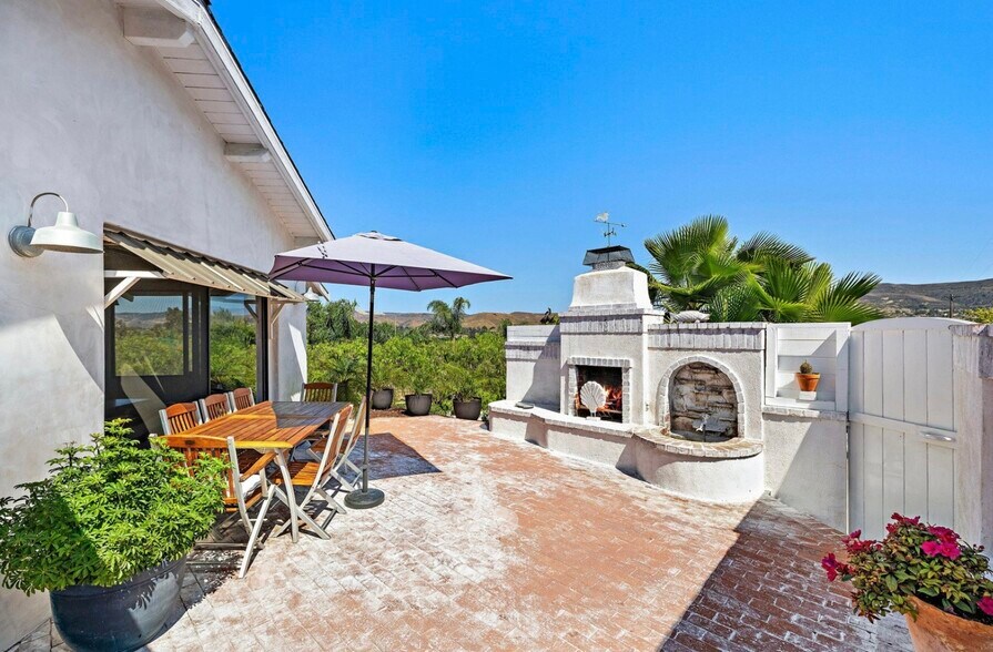 31645 Rancho Viejo Rd, San Juan Capistrano, CA à vendre - Photo de l’immeuble – Image 2 sur 6