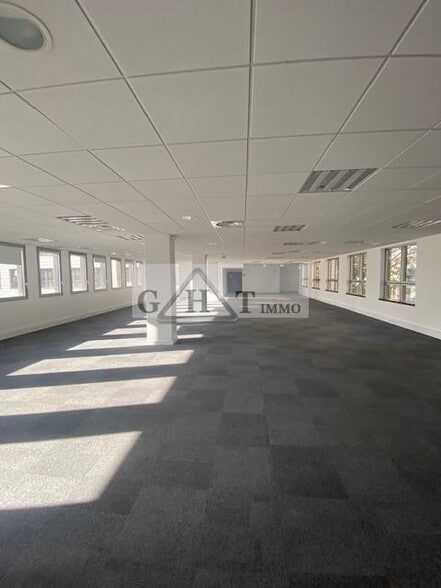 Bureau dans Montreuil à vendre - Photo intérieure – Image 2 sur 3