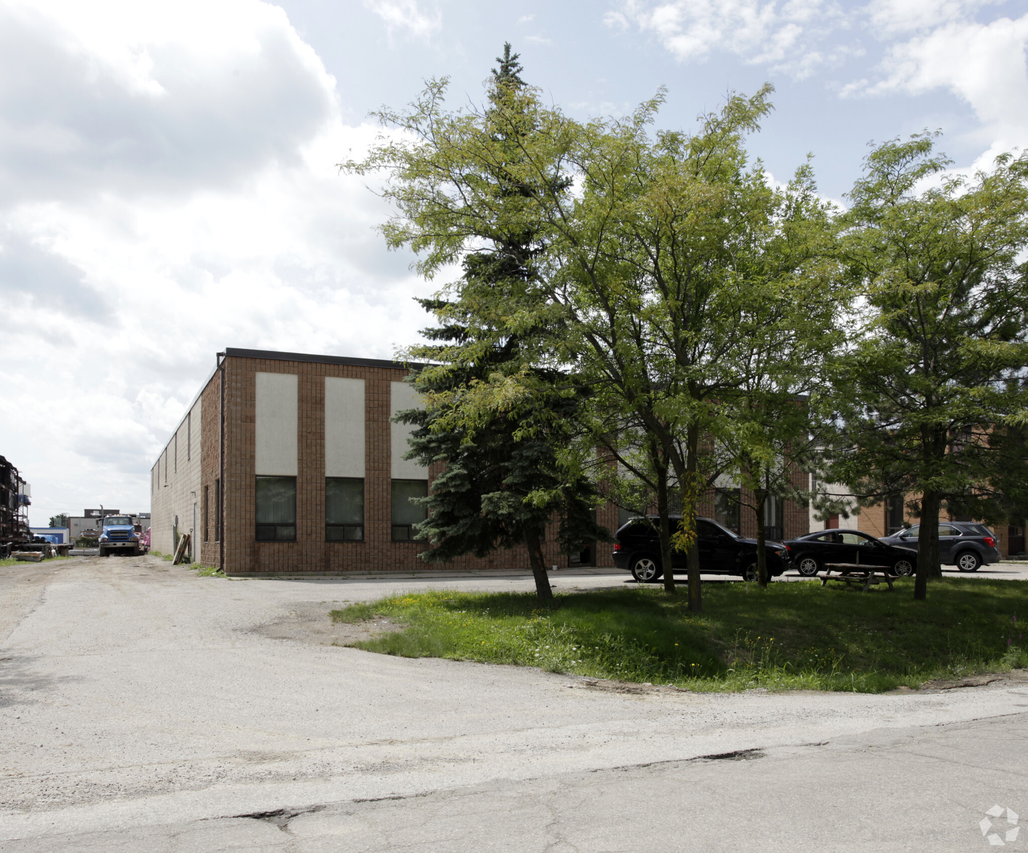 560 Piercey Rd, Caledon, ON à louer Photo principale– Image 1 sur 3