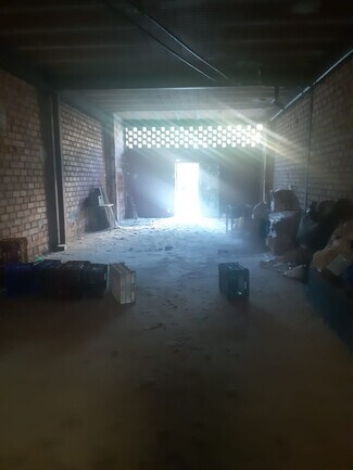 Plus de détails pour Local commercial à louer