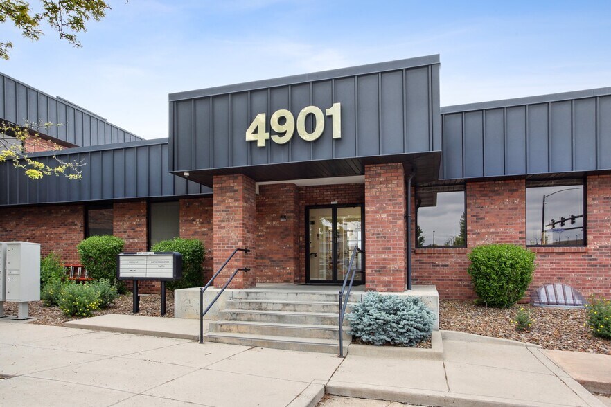 4901 E Dry Creek Rd, Centennial, CO à vendre - Photo de l’immeuble – Image 2 sur 23