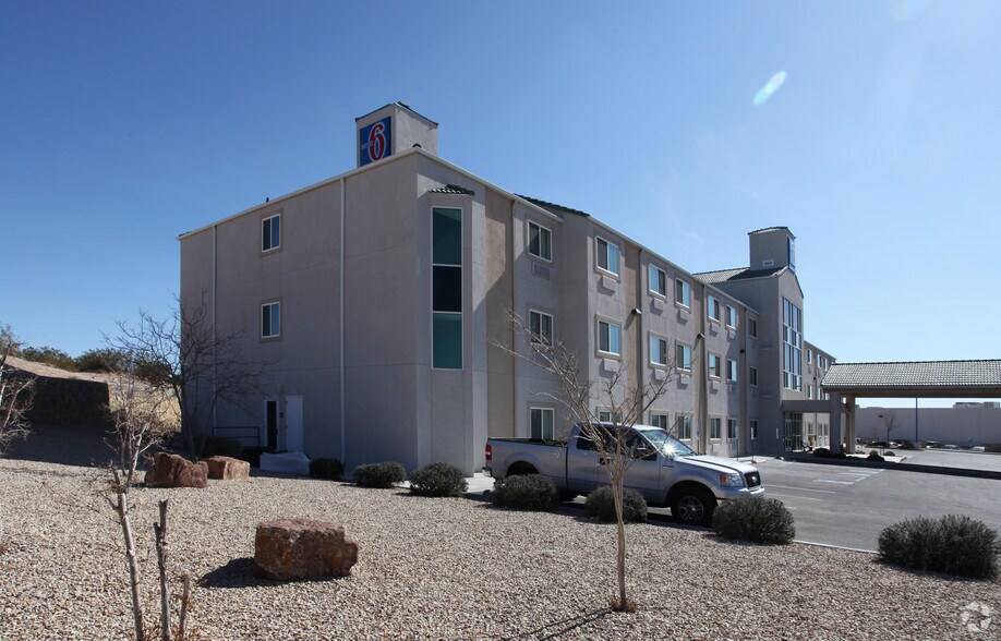 2120 Summit Ct, Las Cruces, NM à vendre - Photo de l’immeuble – Image 3 sur 29