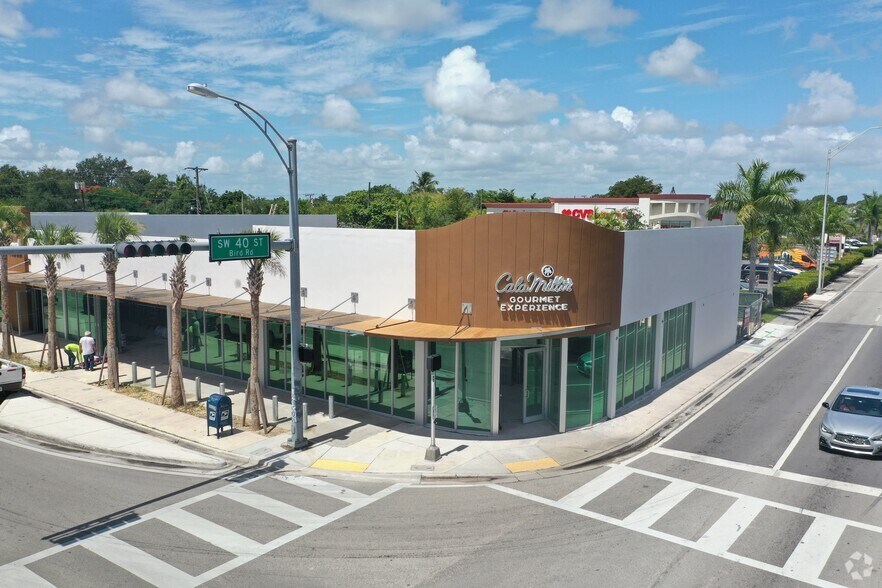 4000 SW 57th Ave, Miami, FL à vendre - Photo de l’immeuble – Image 2 sur 6
