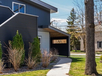 Plus de détails pour 1323 Cass St, Traverse City, MI - Bureau à vendre