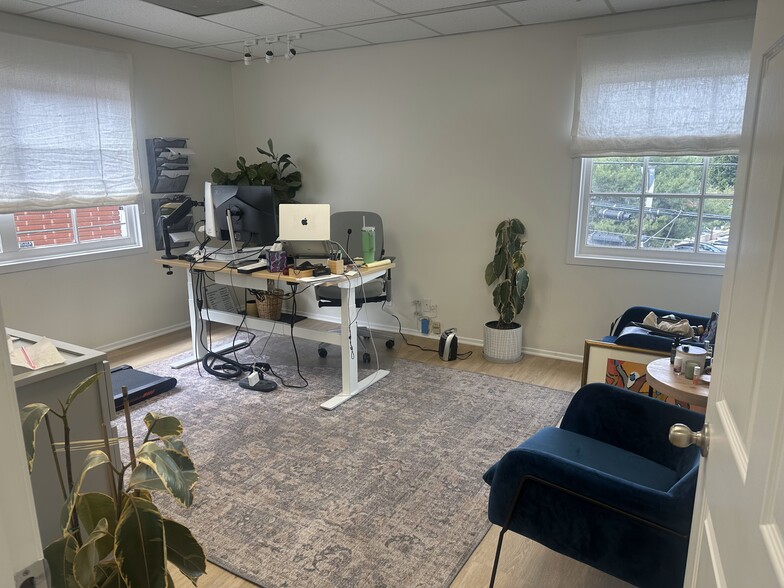12750 Ventura Blvd, Studio City, CA à louer - Photo de l’immeuble – Image 3 sur 11