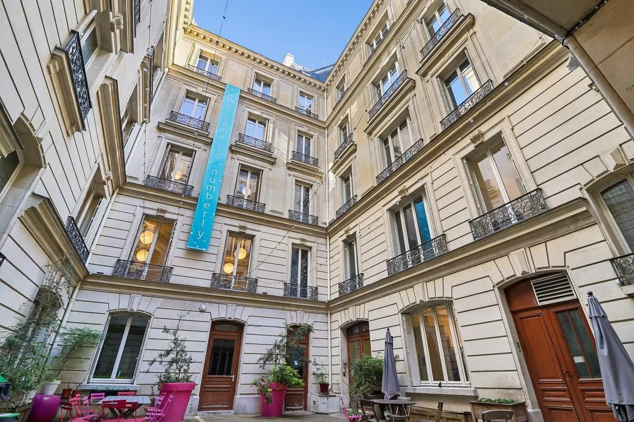 28 Rue De Châteaudun, Paris à louer Photo de l’immeuble– Image 1 sur 31