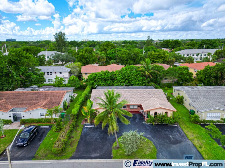 3660 NW 80th Ave, Coral Springs, FL à vendre - Photo de l’immeuble – Image 3 sur 38