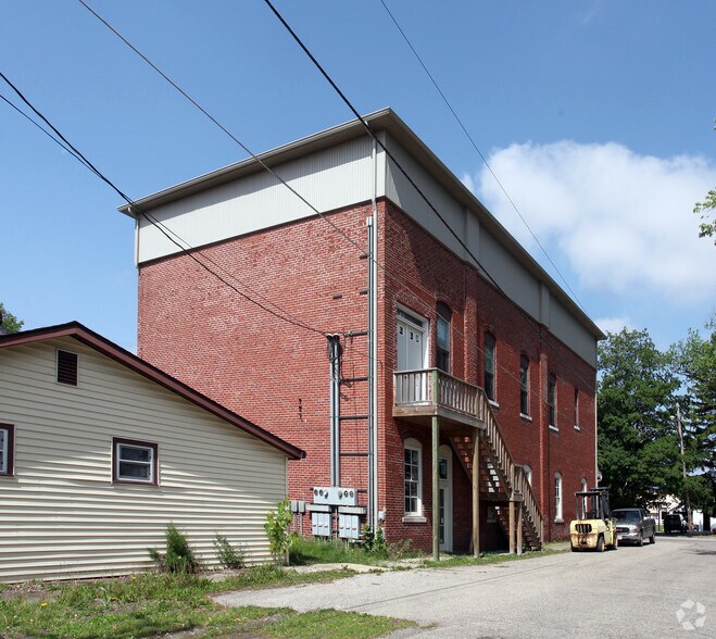 405 N Church St, Lizton, IN à vendre - Photo de l’immeuble – Image 2 sur 2