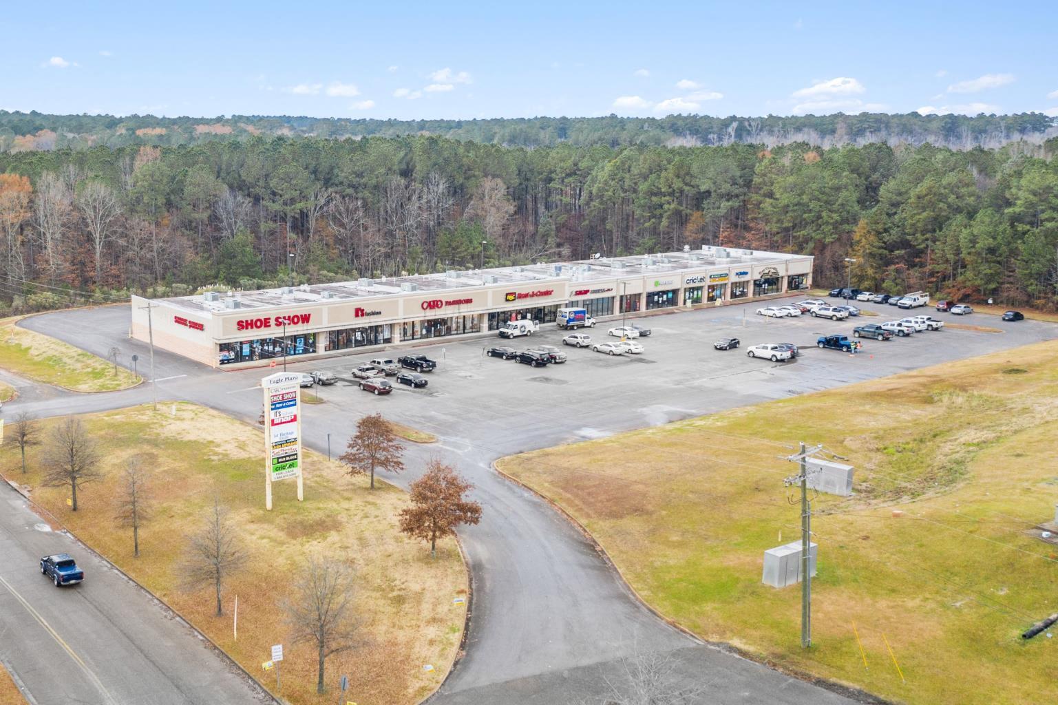 1303 MS-35 S, Forest, MS à louer Photo de l’immeuble– Image 1 sur 5