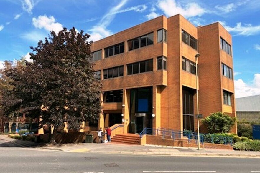 Alencon Link, Basingstoke à louer - Photo de l’immeuble – Image 1 sur 4