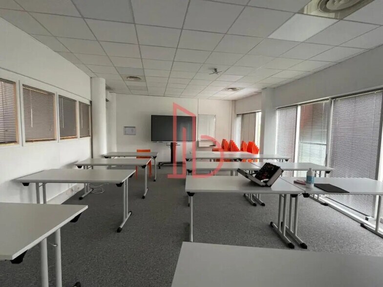 Bureau dans Mérignac à louer - Photo de l’immeuble – Image 3 sur 6