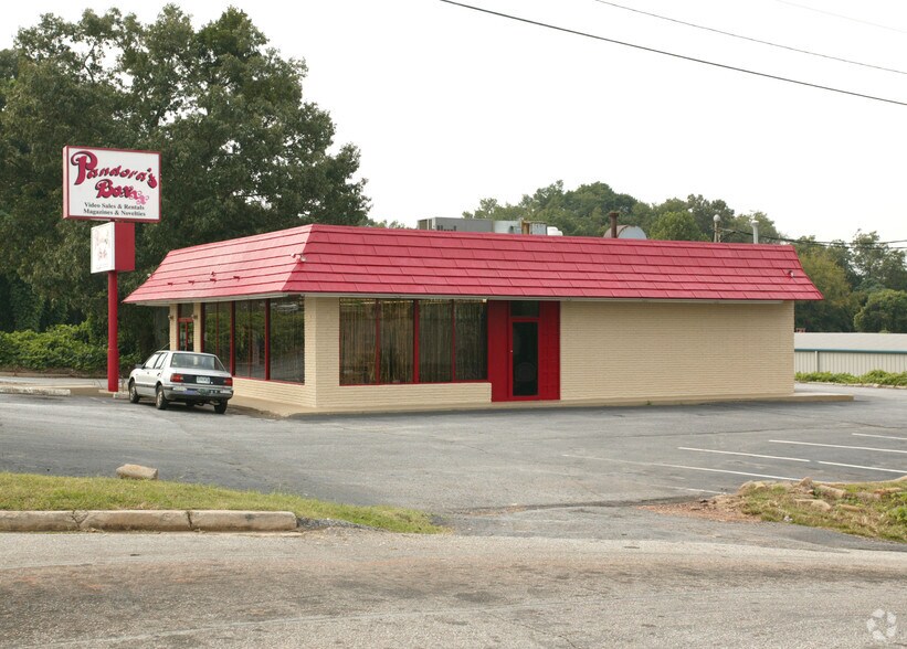1445 Poinsett Hwy, Greenville, SC à louer - Photo de l’immeuble – Image 2 sur 3