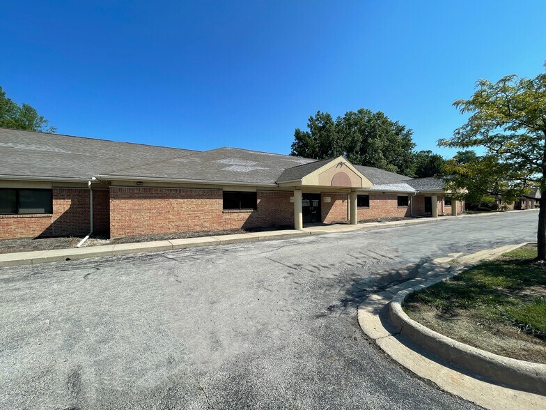3829 Woodley Rd, Toledo, OH à louer - Photo de l’immeuble – Image 1 sur 8