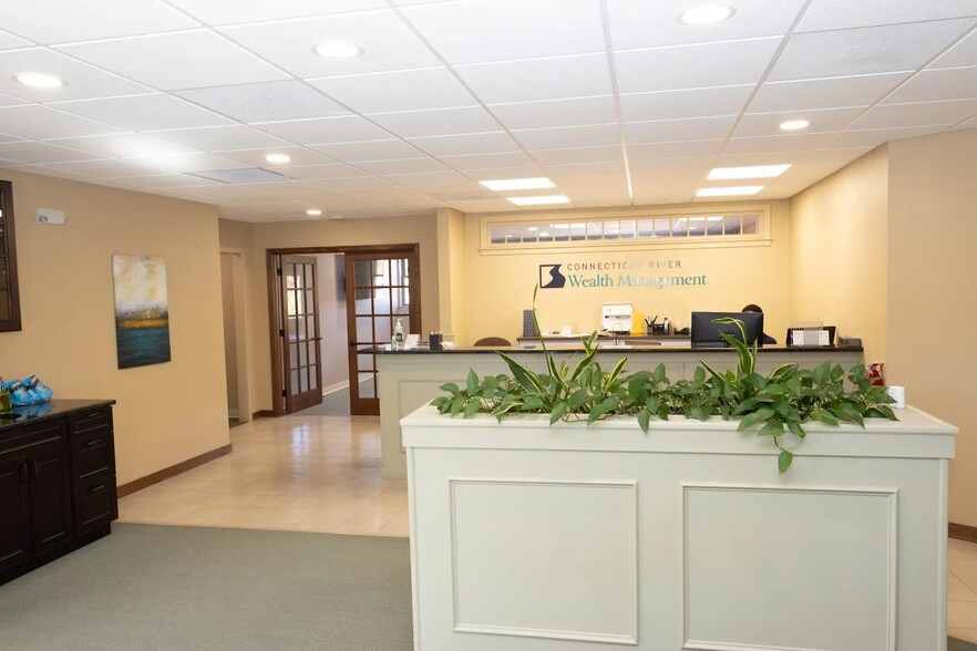 155 Main St, Manchester, CT à louer - Photo de l’immeuble – Image 3 sur 10