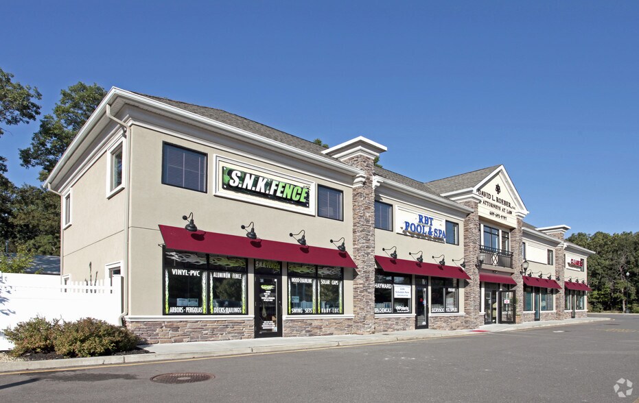 555 Lacey Rd, Forked River, NJ à louer - Photo de l’immeuble – Image 2 sur 2