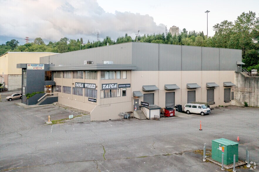 3454-3468 Bridgeway St, Vancouver, BC à louer - Photo principale – Image 1 sur 9