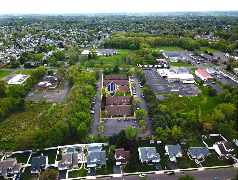 1609 Woodbourne Rd, Levittown, PA à louer - Aérien – Image 2 sur 10