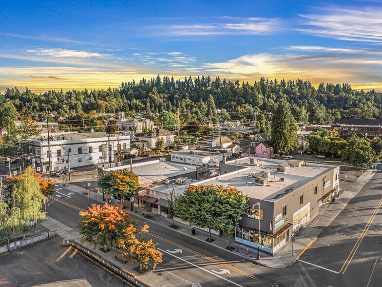 502 7th St, Oregon City, OR à vendre - Photo de l’immeuble – Image 1 sur 19