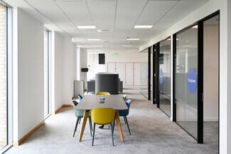 Plus de détails pour Avebury Blvd, Milton Keynes - Bureau à louer