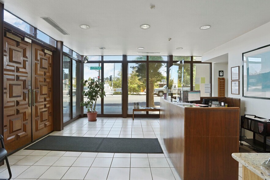 200 W Harding Way, Stockton, CA à louer - Photo de l’immeuble – Image 3 sur 41