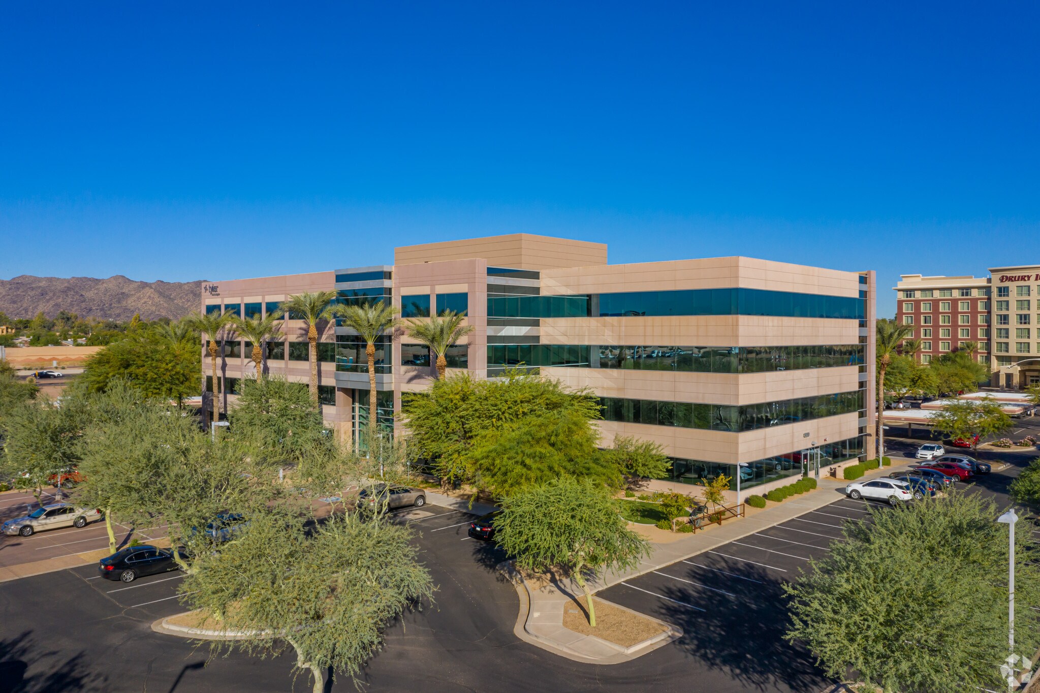 8950 S 52nd St, Tempe, AZ à louer Photo principale– Image 1 sur 12