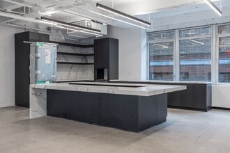 1180 Avenue of the Americas, New York, NY à louer Photo intérieure– Image 2 sur 6