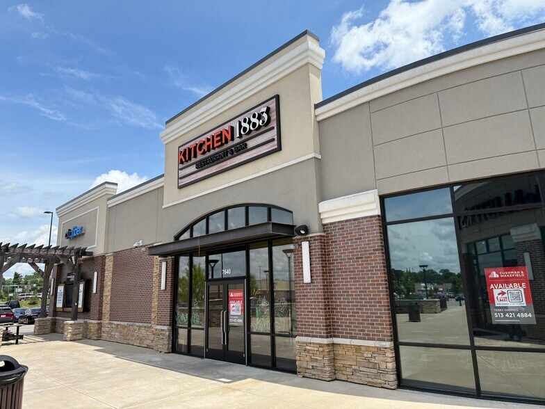 7640-7642 Beechmont Ave, Cincinnati, OH à louer - Photo de l’immeuble – Image 2 sur 5