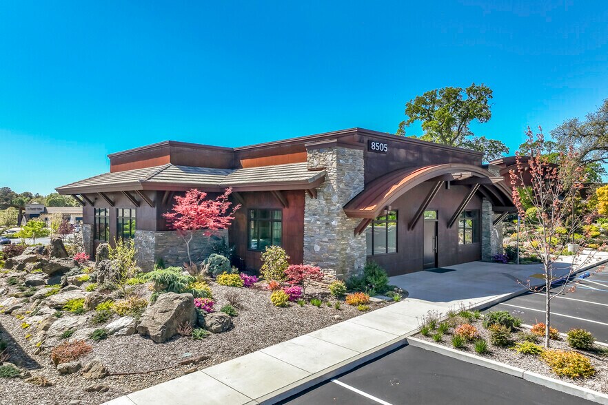 8505 Berg St, Granite Bay, CA à louer - Photo de l’immeuble – Image 2 sur 7