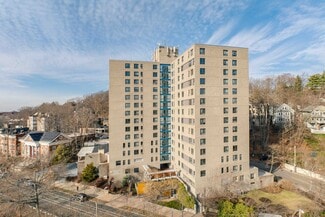Plus de détails pour 1550 Beacon St, Brookline, MA - Bureau à louer