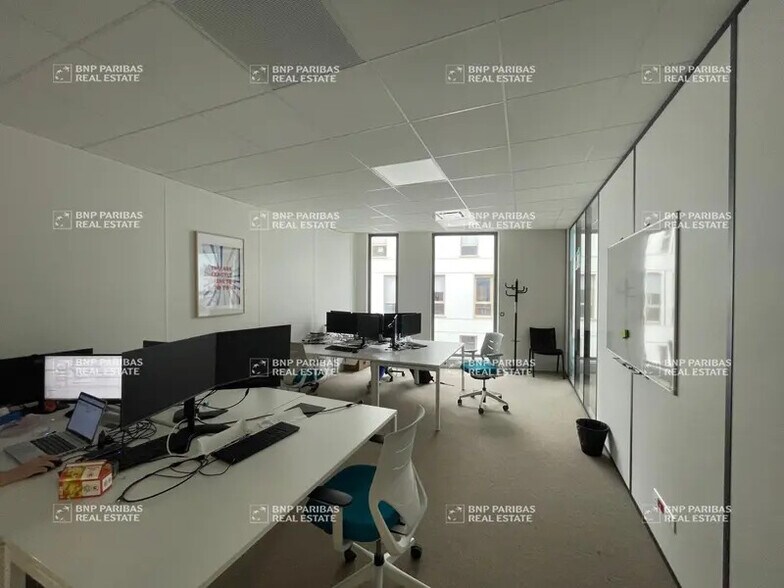 Bureau dans Fleury-les-Aubrais à louer - Photo intérieure – Image 3 sur 9
