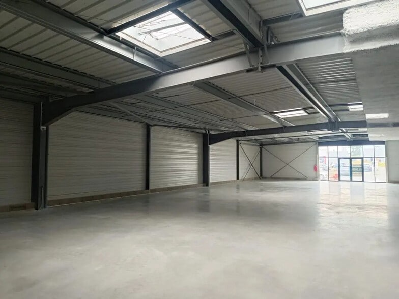 Local commercial dans Langon à louer - Photo de l’immeuble – Image 3 sur 5