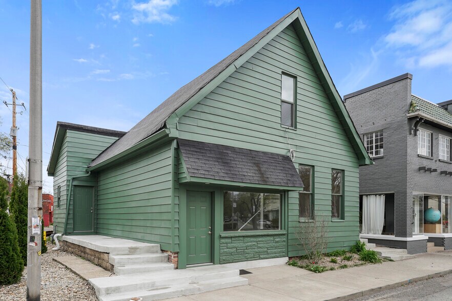 1042 Woodlawn Ave, Indianapolis, IN à louer - Photo de l’immeuble – Image 2 sur 8