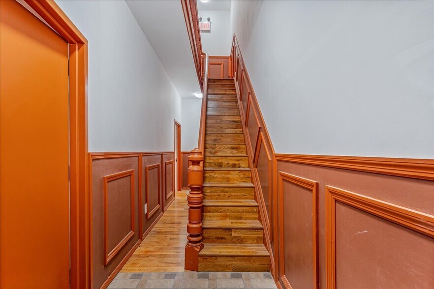 37 Jewel St, Brooklyn, NY à vendre - Photo de l’immeuble – Image 3 sur 31