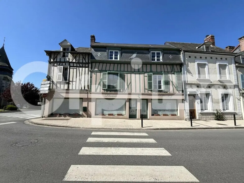 Local commercial dans Songeons à vendre - Photo de l’immeuble – Image 1 sur 4