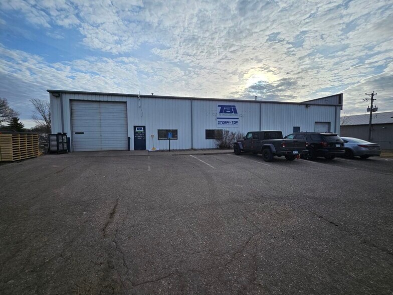 5500 NE Quam Ave, Saint Michael, MN à louer - Photo de l’immeuble – Image 1 sur 12