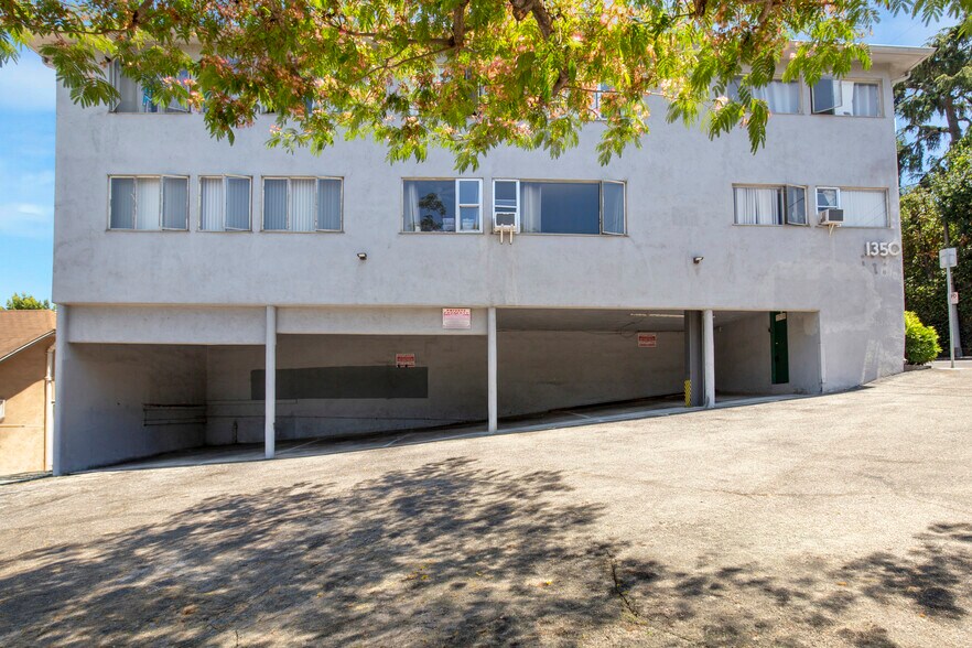 1350 Edgecliffe Dr, Los Angeles, CA à vendre - Photo de l’immeuble – Image 2 sur 19
