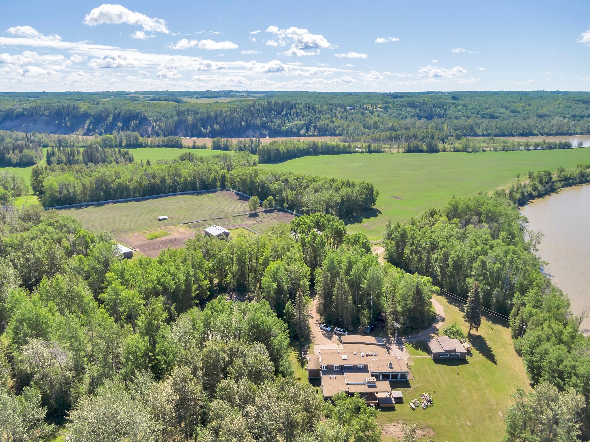 51271 Rge Road 30, Leduc County, AB à vendre Photo principale– Image 1 sur 23