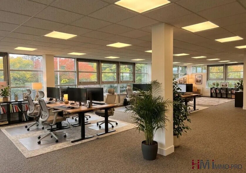 Bureau dans Mont-Saint-Aignan à louer - Photo intérieure – Image 2 sur 7