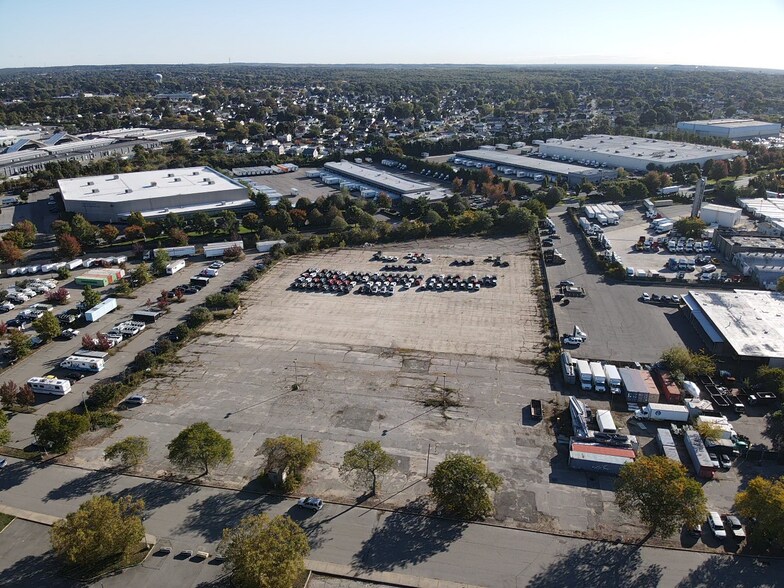 500 Grumman Rd, Bethpage, NY à louer - Photo de l’immeuble – Image 1 sur 4