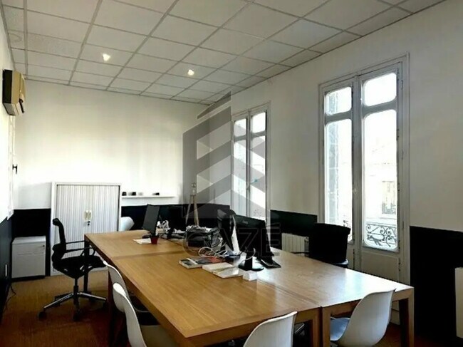 Plus de détails pour Bureau à vendre